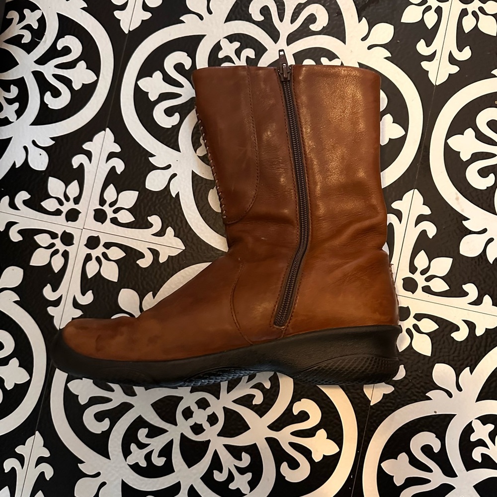 Women Merrell boots